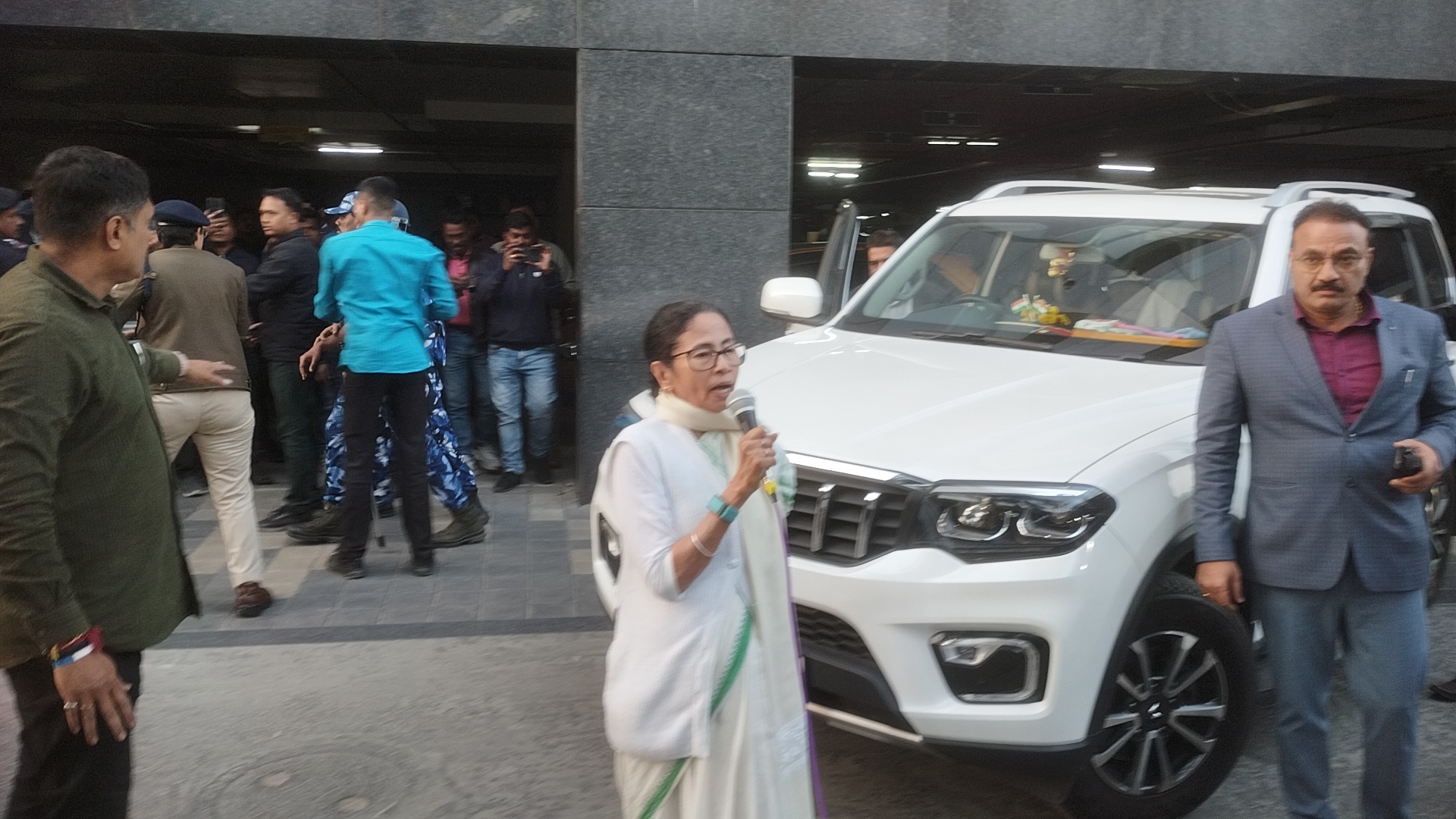 Suvendu against Mamata : 'বাচ্চা ছেলেও বুঝবে উনি মিথ্যে বলছেন’, আইপ্যাক ফাইল কাণ্ডে মমতাকে তীব্র আক্রমণ শুভেন্দুর