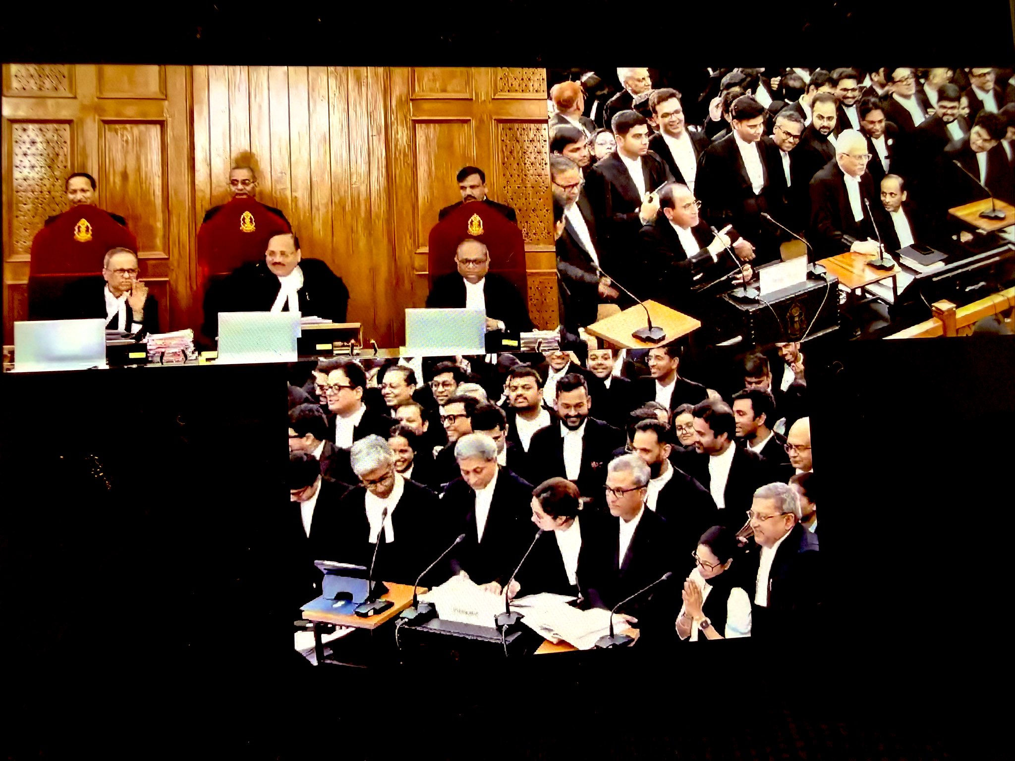 Mamata in Supreme Court : আইনজীবী হিসেবে সুপ্রিম কোর্টে মামলা লড়ে নয়া ইতিহাস মমতার, মমতার সওয়ালে লজিক্যাল ডিসক্রিপ্যান্সি নিয়ে কমিশনকে নোটিশ সুপ্রিম কোর্টের