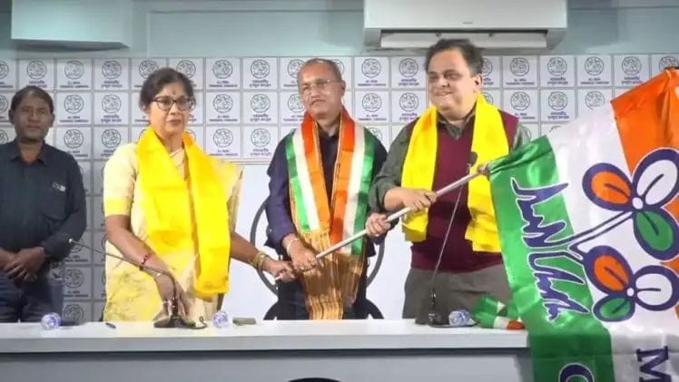 BJP MLA Joins TMC : ২৬-শের ভোটের আগেই তৃণমূলে যোগ দিলেন পাহাড়ের বিক্ষুব্ধ বিজেপি বিধায়ক বিষ্ণুপ্রসাদ শর্মা