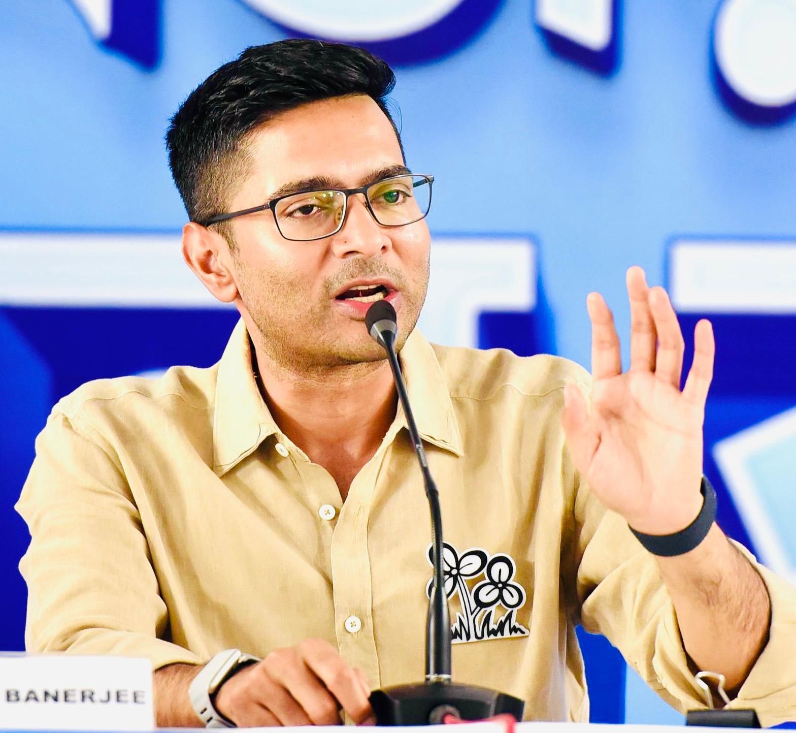 Abhishek Organisation meeting : 'ইগো পাশে সরিয়ে সবাইকে আগামী ১৫ দিন একসঙ্গে লড়াই করতে হবে' তৃণমূলের নেতা কর্মীদের নির্দেশ সেনাপতি অভিষেকের