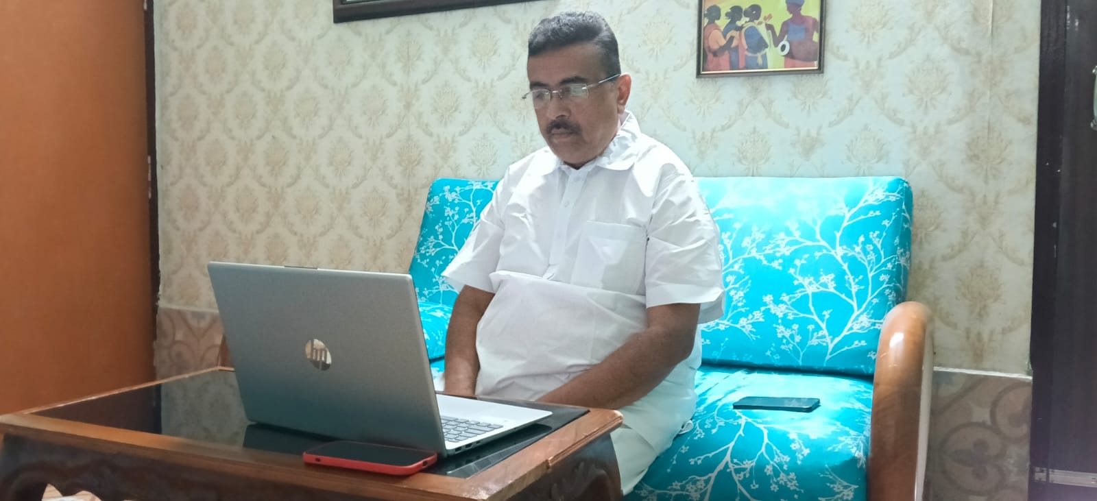 Suvendu DA meeting : আজ রাজভবনে মন্ত্রিসভার শপথ গ্রহণের পর নবান্নে সরকারি কর্মচারীদের সংগঠনগুলিকে নিয়ে ডিএ বৈঠকে বসবেন মুখ্যমন্ত্রী শুভেন্দু অধিকারী