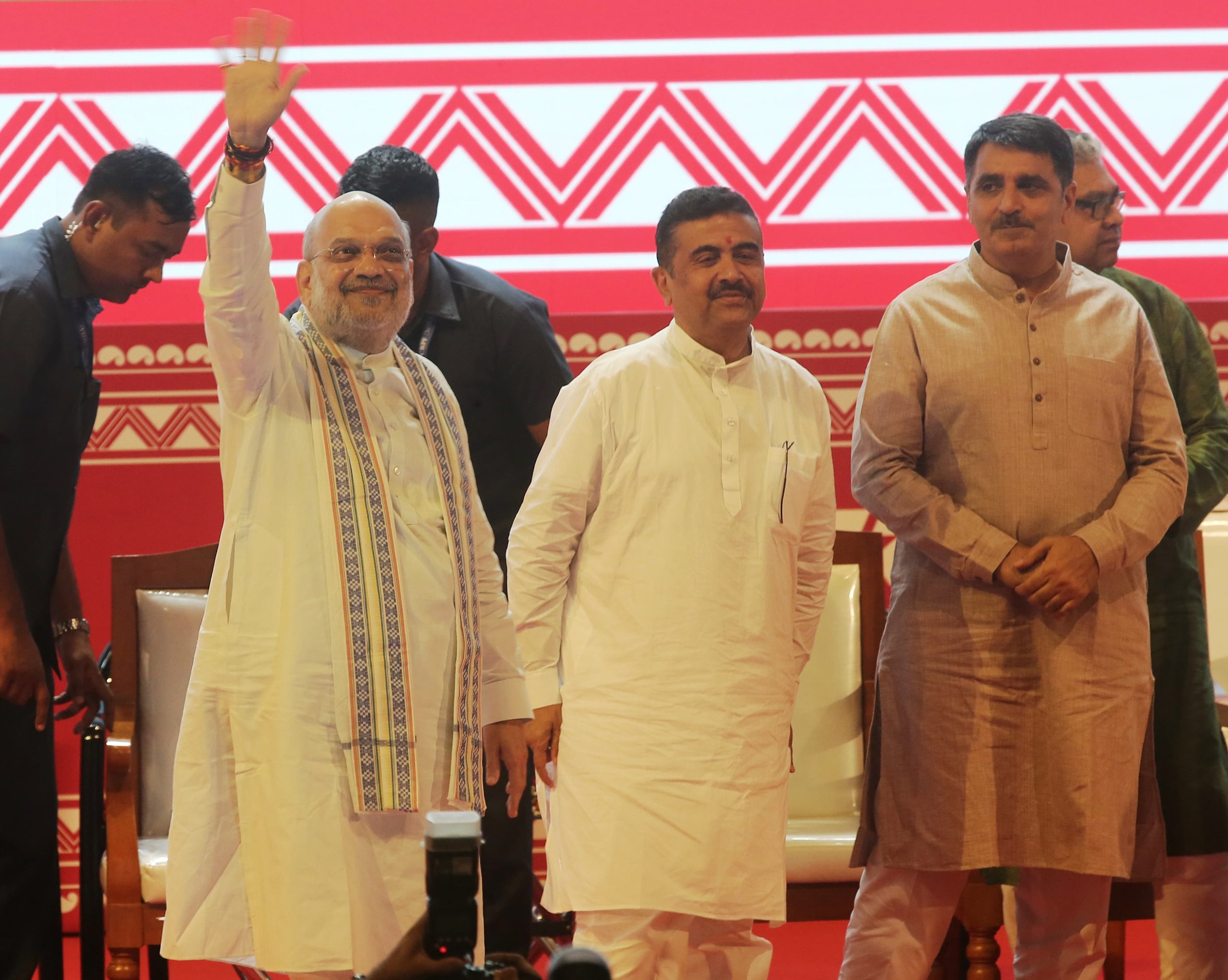 হাওড়ায় আমূলের ৭০০ কোটি টাকার বিনিয়োগ, শিলান্যাসে মমতাকে কটাক্ষ শুভেন্দু অধিকারীর