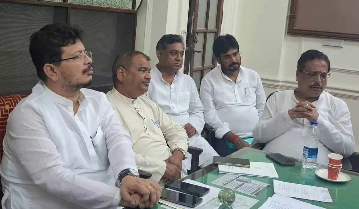 Ritabrata Banerjee : কালীঘাট তৃণমূলে ভাঙ্গন অব্যাহত, কালীঘাট তৃণমূল ছেড়ে ঋতব্রত শিবিরে যোগ দিলেন বিশ্বজিৎ দাস ও তাপস চট্টোপাধ্যায়