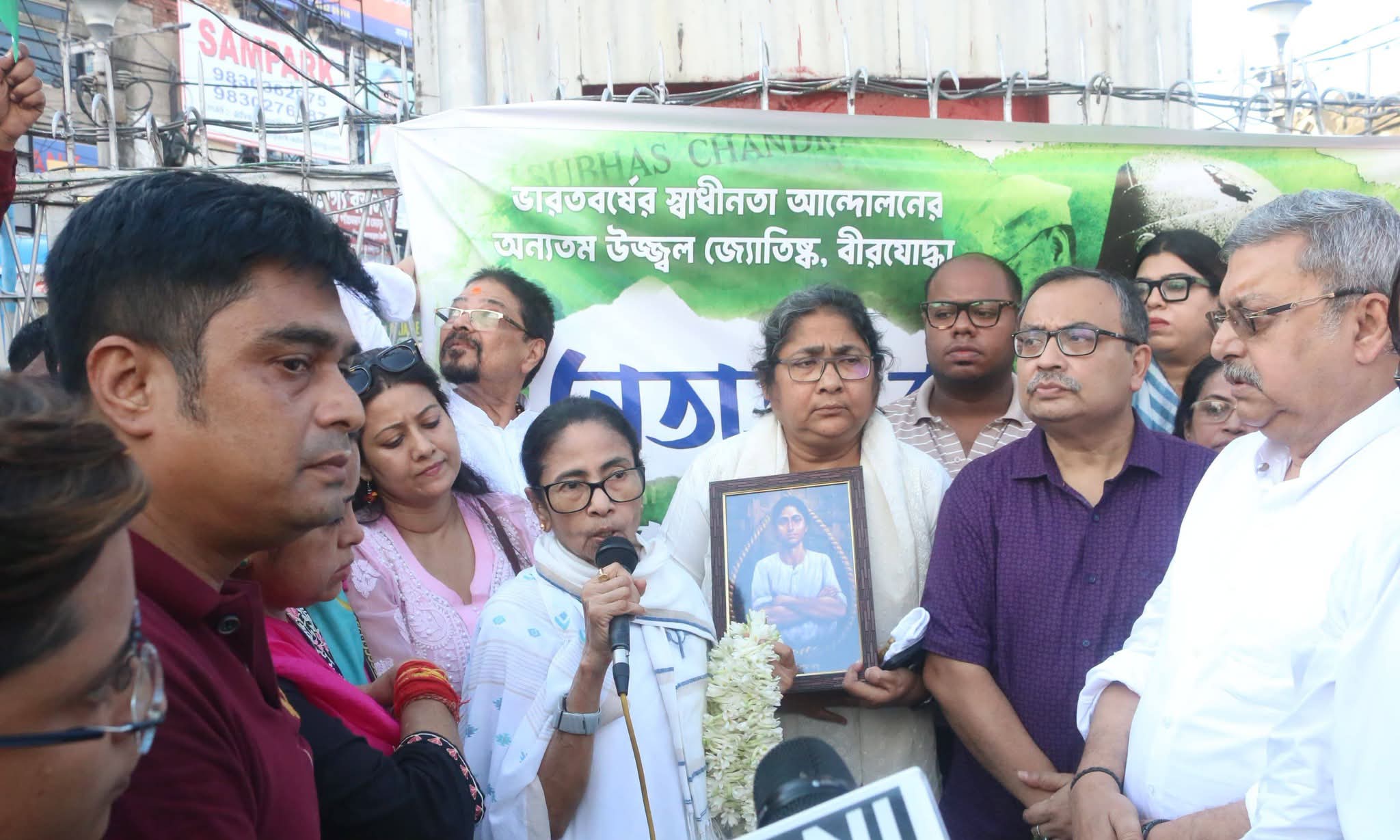 Mamata Shyambazar Protest: হালিশহরের পর শ্যামবাজারেও প্রতিবাদের মুখে মমতা, উঠল ‘চোর চোর’ স্লোগান