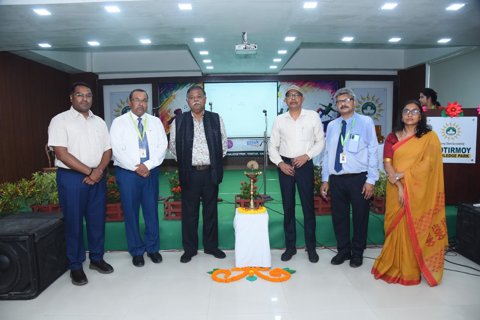 Jyotirmoy Public School : ১৮ স্কুলের ছাত্র-ছাত্রীদের নিয়ে আন্ত:স্কুল প্রতিযোগিতা Jyotishk 1.0 আয়োজন সোনারপুরের জ্যোতির্ময় পাবলিক স্কুলে, Watch Video