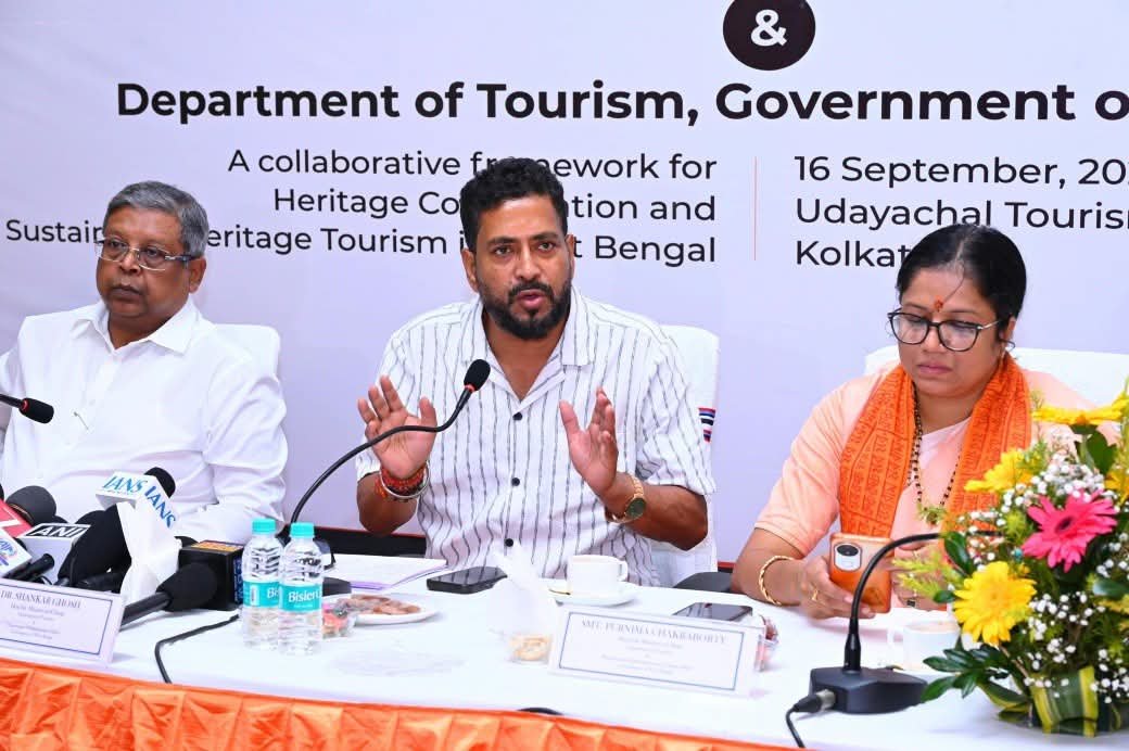 ১৩৫ ঐতিহাসিক স্মৃতিসৌধের ভোলবদল, ASI-এর সঙ্গে পর্যটন দফতরের মৌ চুক্তি; লাইট-সাউন্ড শো থেকে নতুন ট্যুরিজম সার্কিট